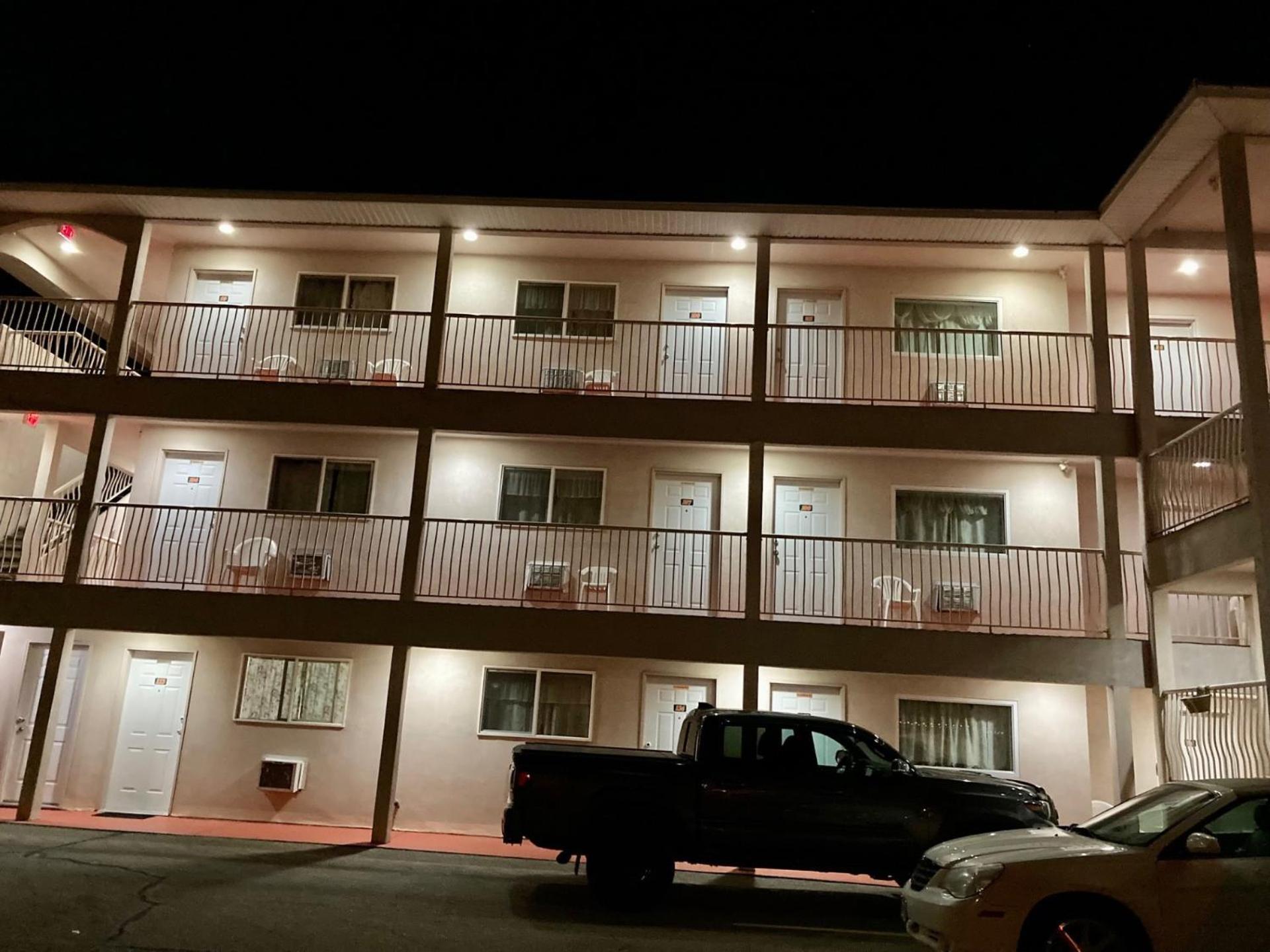Motel 99 Grand Forks Extérieur photo