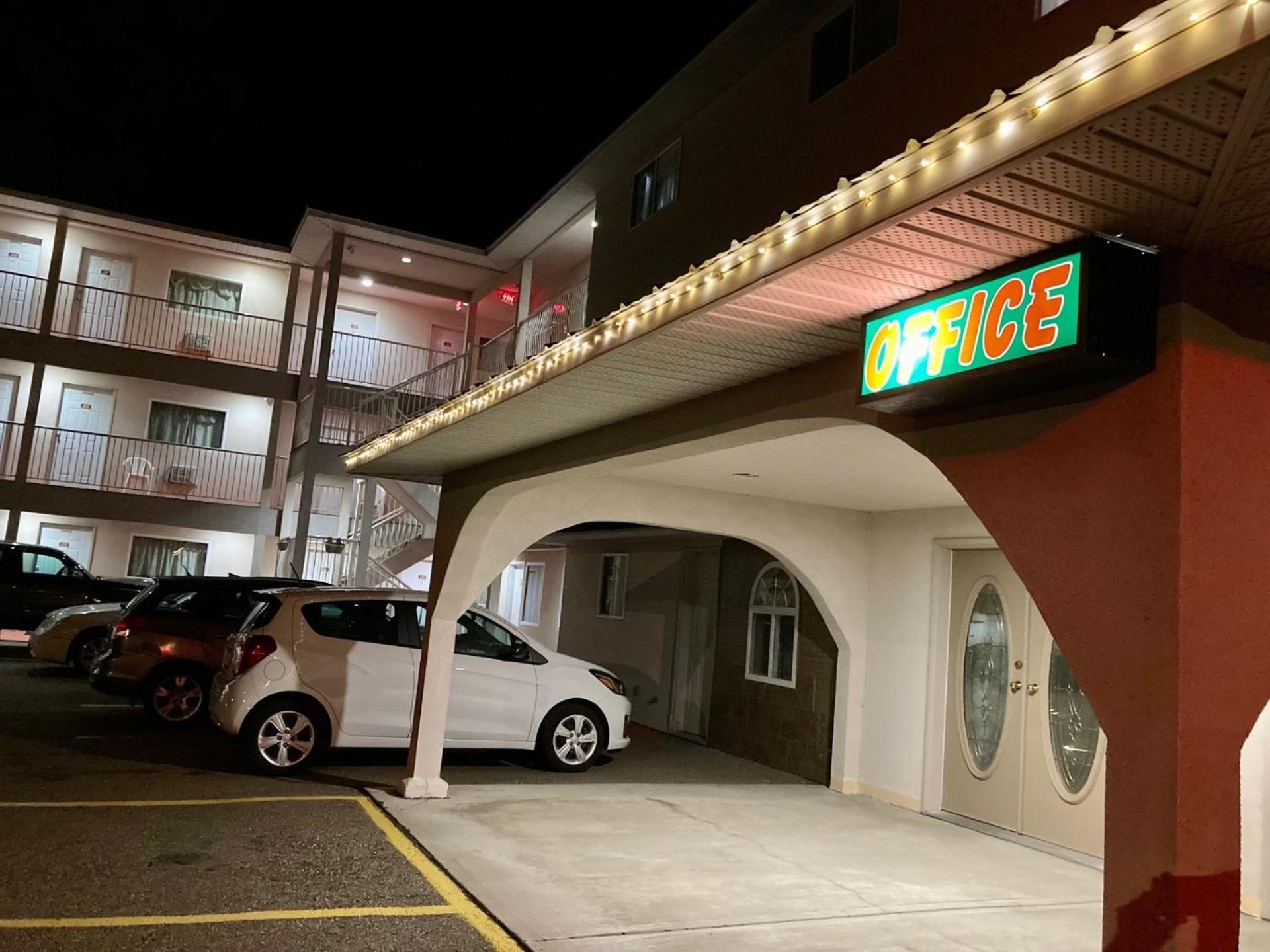 Motel 99 Grand Forks Extérieur photo
