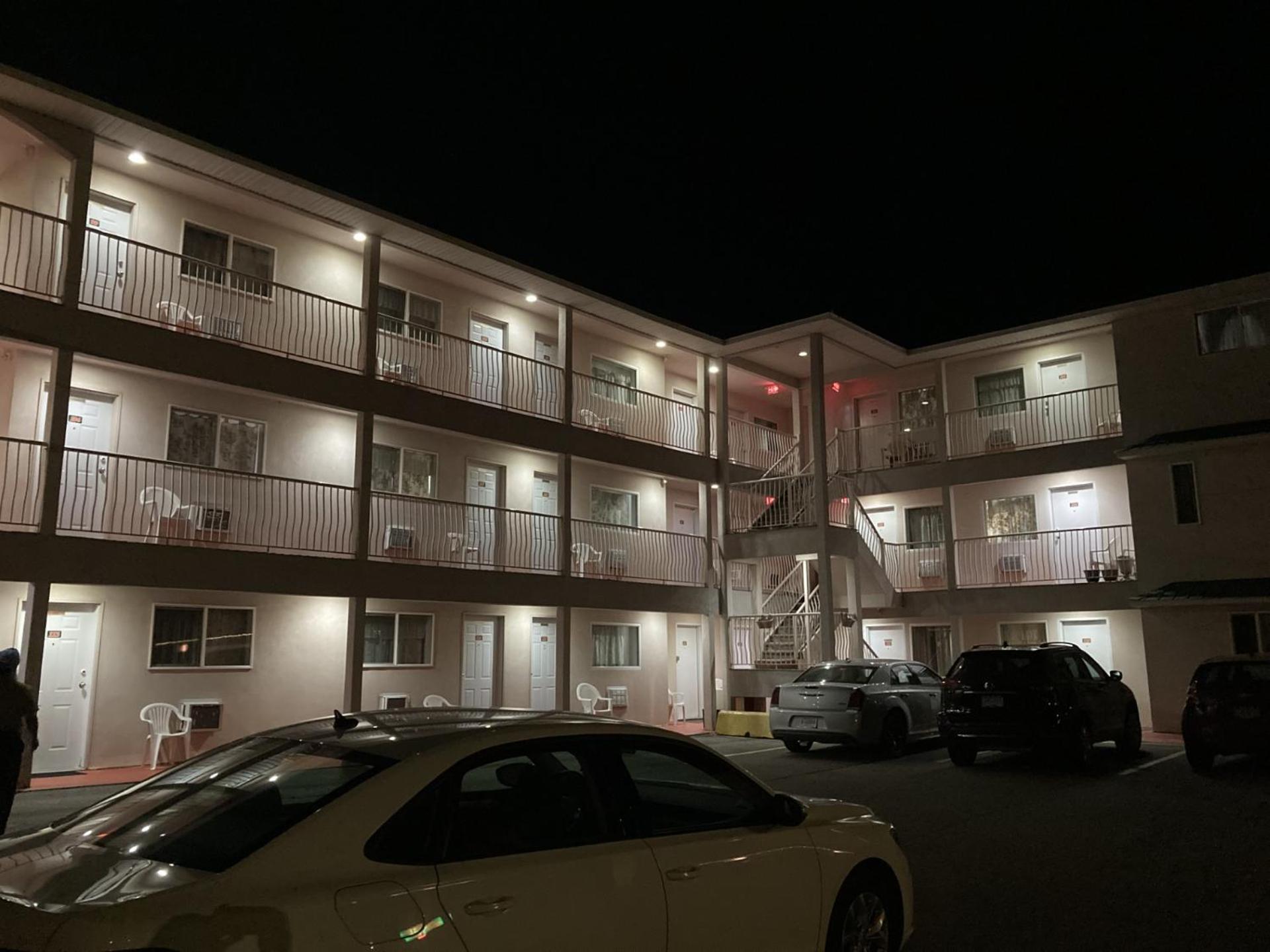 Motel 99 Grand Forks Extérieur photo